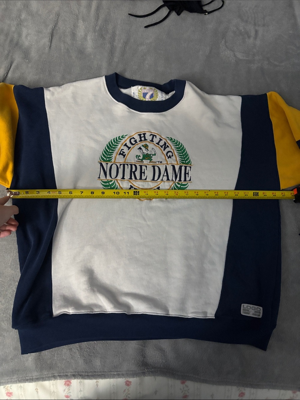 Notre Dame Irish Colorblock Crewneck Sweatshirt - Navy/White/Gold Vintage - Picture 8 of 10
